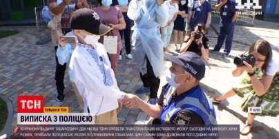 Із лікарні під звуки сирен та з собаками – поліцейські втілили мрію пацієнта "Охматдиту"