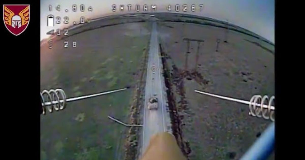 Уничтожение "танка-сарая" FPV-дроном