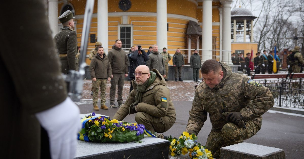 У церемонії також взяли участь керівник ОП, його заступник, головнокомандувач ЗСУ,  голова Міноборони та секретар РНБО. / © president.gov.ua