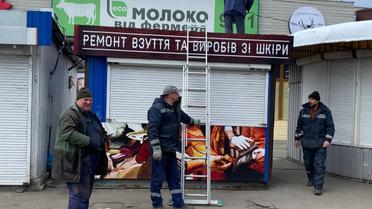У Києві попри спротив на Троєщині демонтували МАФи
