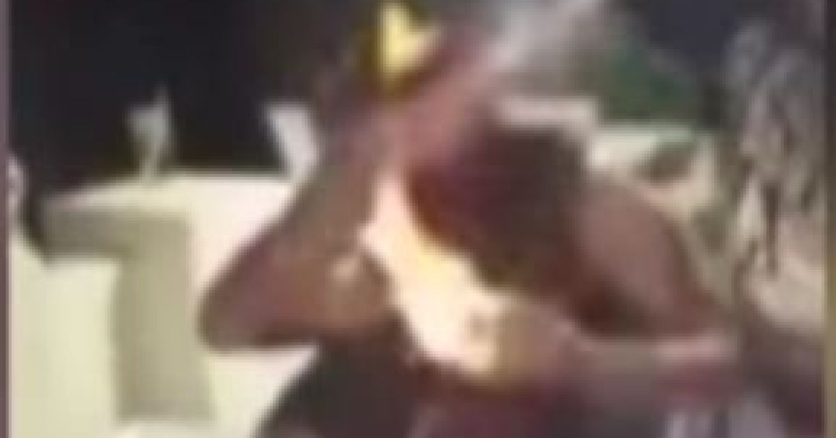 В Сети показали жуткое видео горе-трюкача, который случайно поджег себя