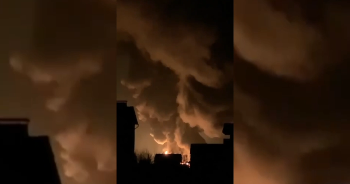 "Маємо екологічну катастрофу": ДСНС не може почати гасити нафтобазу у Василькові через обстріли