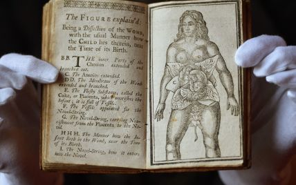 "Шедевр Аристотеля": написанное в XVII веке пикантное пособие о сексе выставили на продажу
