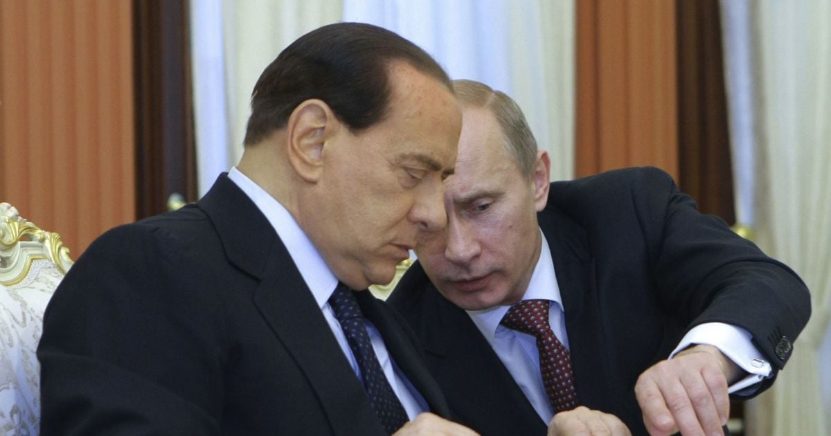 "Его дом никогда не бомбили ракетами": Зеленский резко ответил "другу Путина" Берлускони