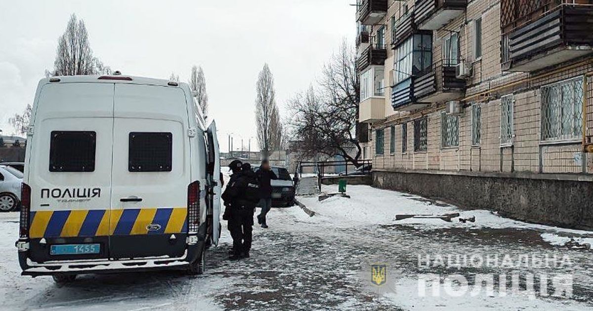 "Развела" 12 ухажеров: в Полтавской области девушка набрала кредитов на кавалеров из кафе