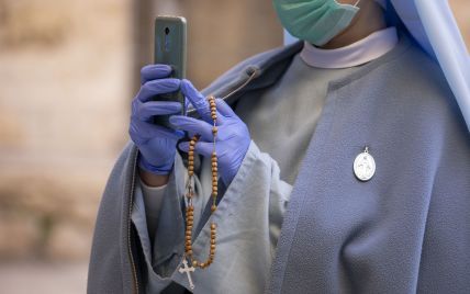 "Гігієнічне свинство": чому носити одноразові рукавички під час пандемії коронавірусу не найкраща ідея