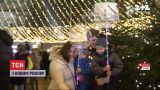 Какая атмосфера царит у главной новогодней елки Украины