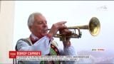 Умер трубач, который 14 лет ежедневно играл мелодию из песни "Маричка" на Ратуше в Черновцах