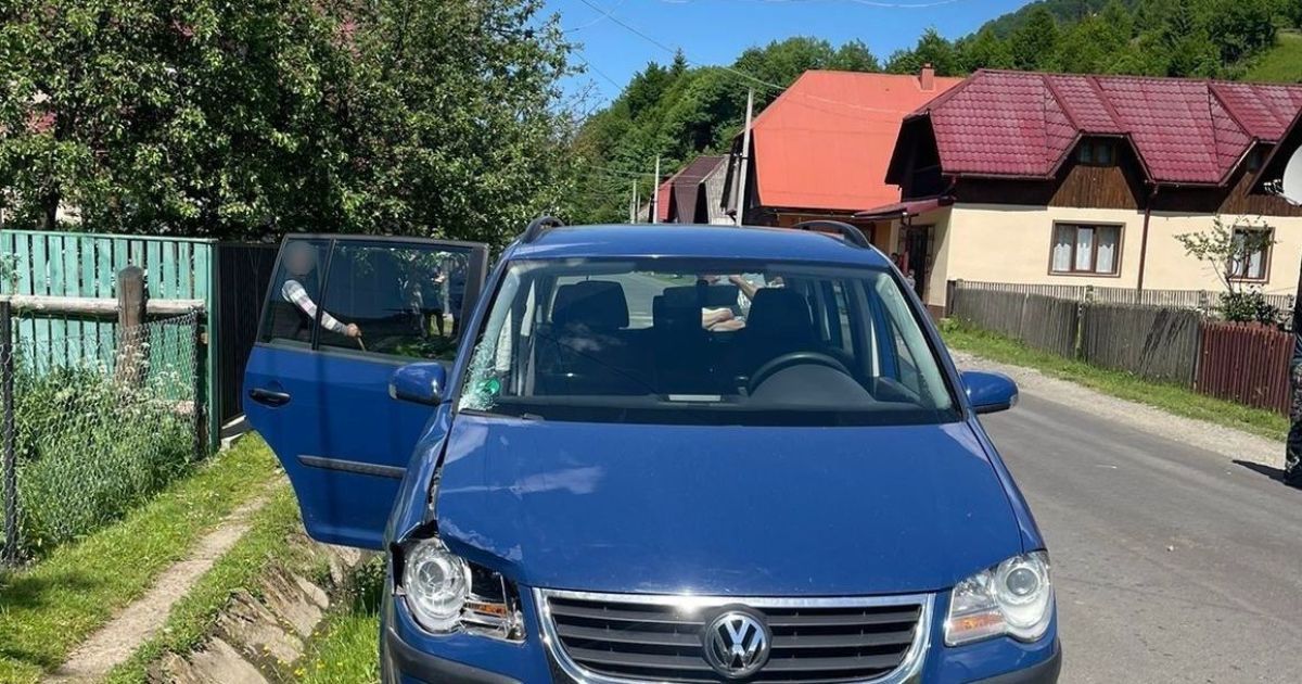 Автівку поліцейські вилучили після аварії