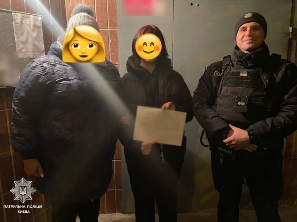 Патрульные оперативно разыскали девочку и доставили ее домой, где передали матери