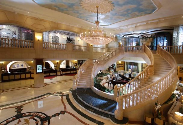  / © carltonpalacehotel.com