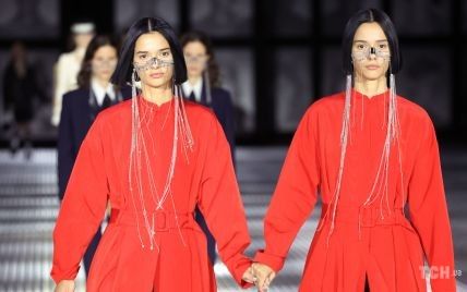 Захватывающее шоу близнецов: Дом Gucci презентовал коллекцию весна-лето 2023 в Милане