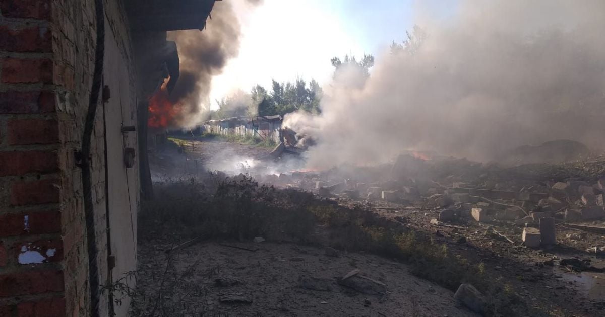 Окупанти обстріляли ракетами Торецьк і Авдіївку, у Бахмуті поцілили у готель: в ОВА показали фото