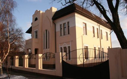 Invaders Destroyed Arkhip Kuindzhi Museum in Mariupol — tsn.ua