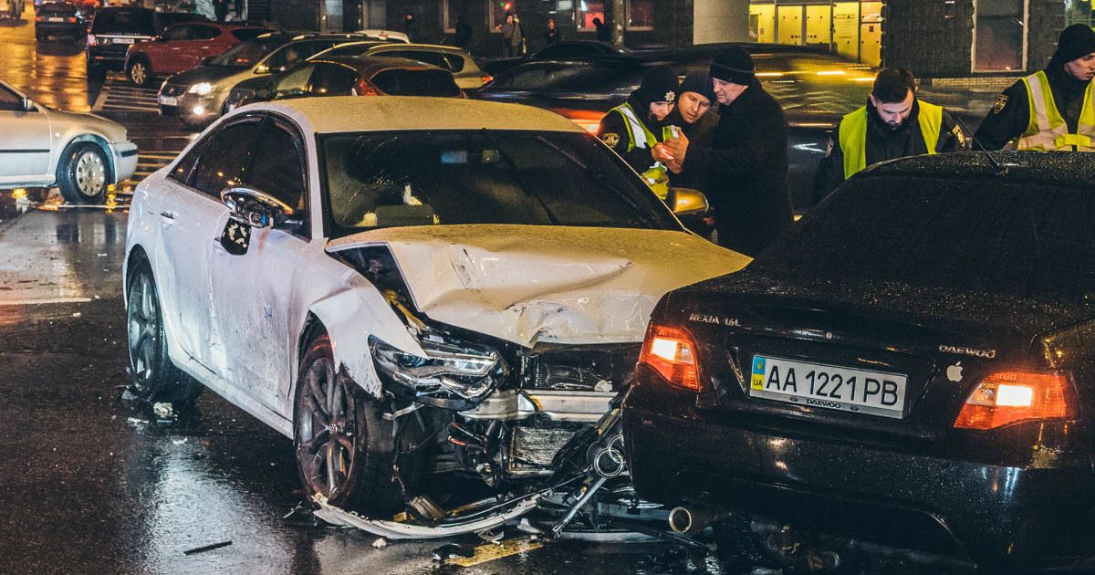 ДТП 5 машин Київ_3 / © kiev.informator.ua