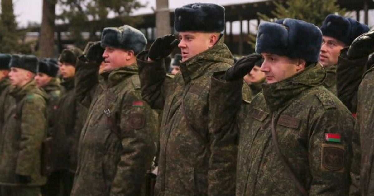 Лукашенко підписав указ про призов офіцерів запасу на військову службу