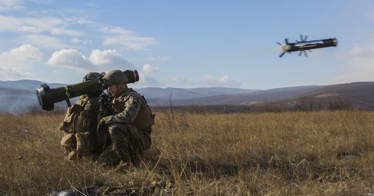 До України прибули 30 "джавелінів" та 180 ракет – Арестович