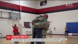 Американский военный устроил сюрприз сыну, вернувшись из передовой в Ираке