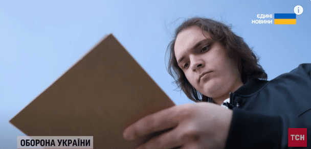 "Родители угрожали": как 18-летний Иван сбежал из Луганска, чтобы жить в Украине