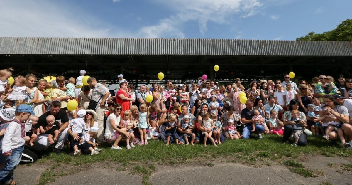Флешмоб "Подвійне щастя" в Києві