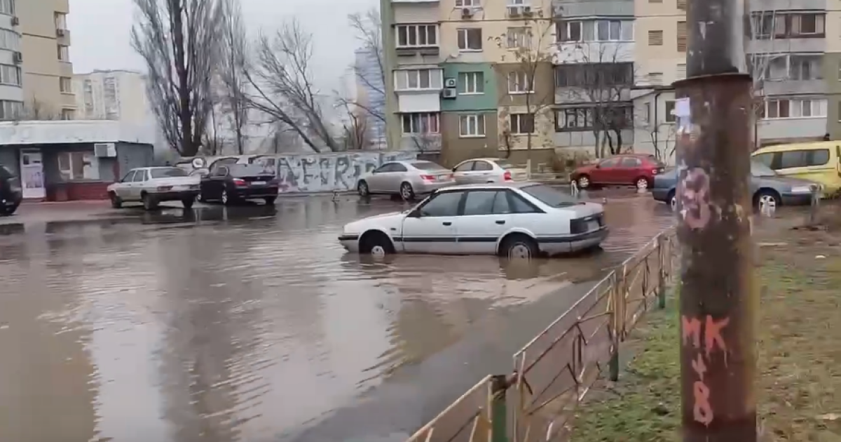 У Києві на Оболоні стався потоп