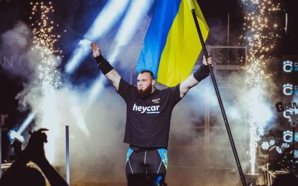 Поднял более полутонны: украинский стронгмен-чемпион установил мировой рекорд в становой тяге (видео)