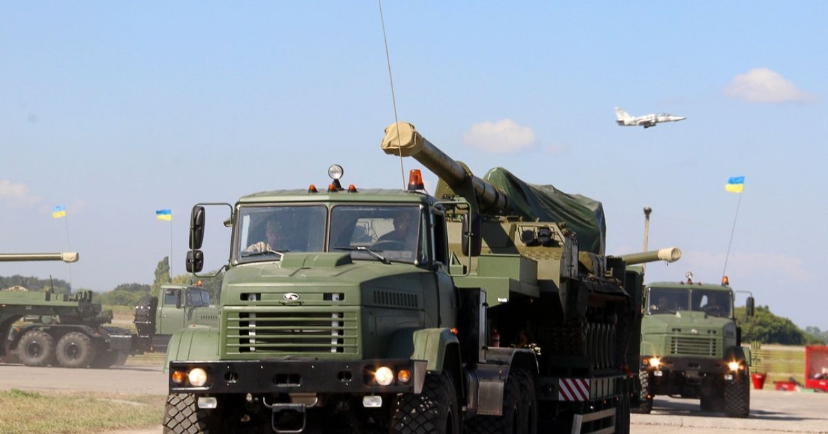 Во время подготовки к торжествам на военном аэродроме в Чугуеве / © Министерство обороны Украины