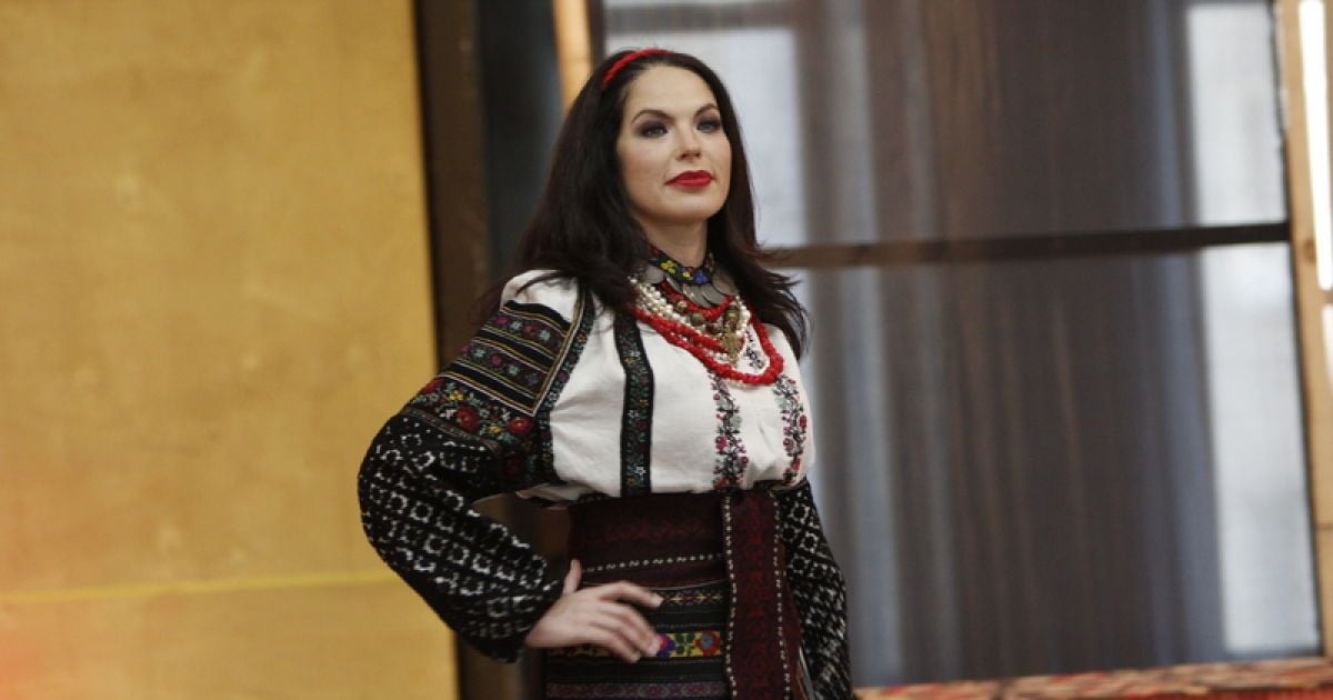 Украинские звезды приняли участие в показе вышиванок