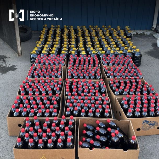 Підпільне виробництво алкогольної продукції у Київській та Рівненській областях / © 