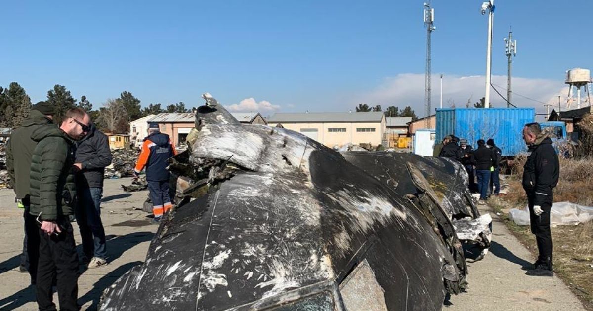 Эксперты подтвердили подлинность нового видео, на котором ракеты сбивают украинский самолет возле Тегерана