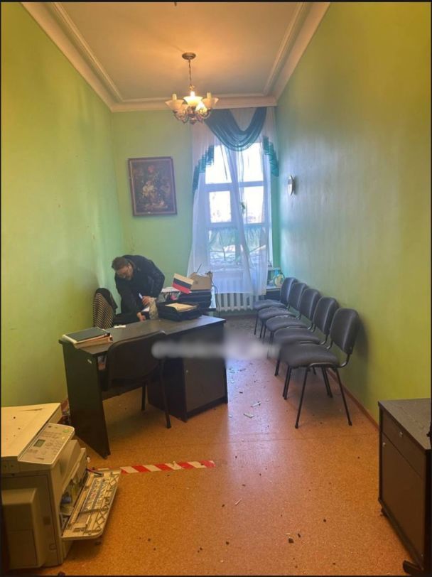 "Приліт" по приймальні "ДНР" в окупованому Донецьку 23 січня / Фото: російські телеграм-канали