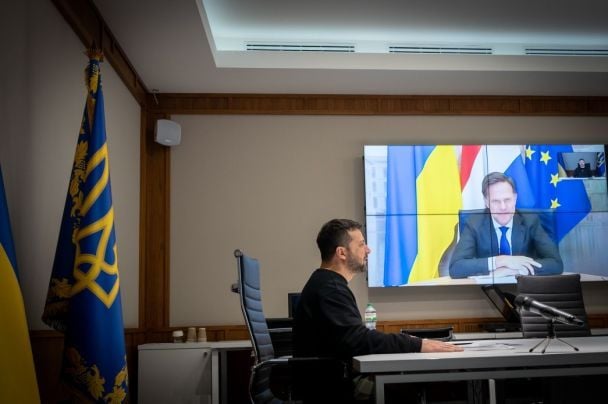 Президент Зеленський обговорив із Марком Рютте оборонні потреби України / © 