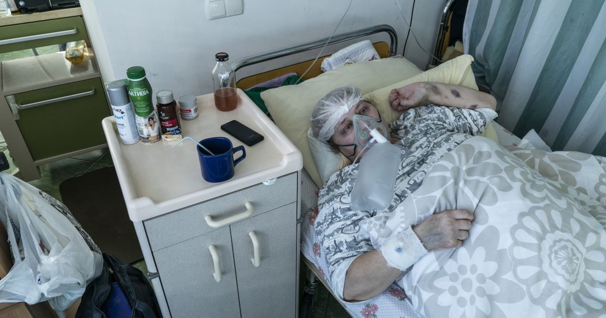 Львів опинився на порозі "червоної" зони: дві опорні лікарні заповнені на 90%, місто готує додаткові ліжка