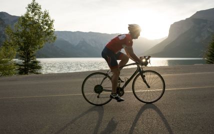 Учені дізналися про неочікуваний вплив шоломів на безпеку велосипедистів