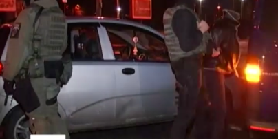 Поліція знайшла і повернула власникові Toyota Land Cruiser, поки той спав
