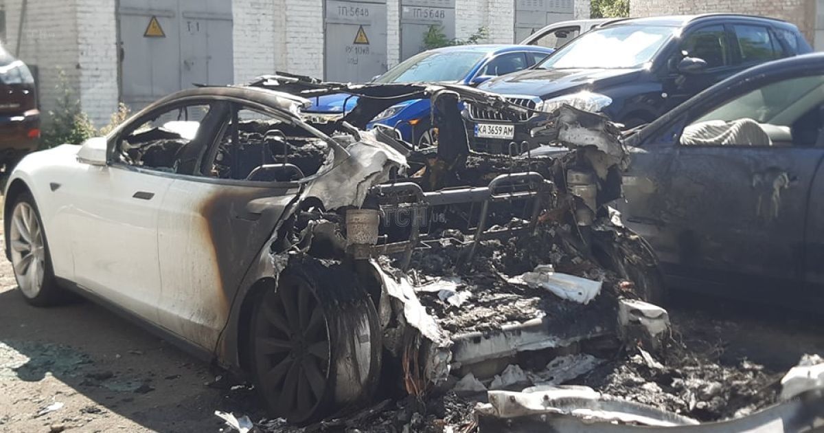 згоріла Tesla Богдана_8