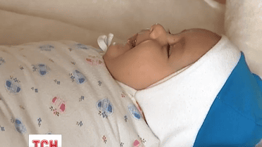 850 кримських дітей, народжених в російській окупації, своїм місцем народження матимуть Україну