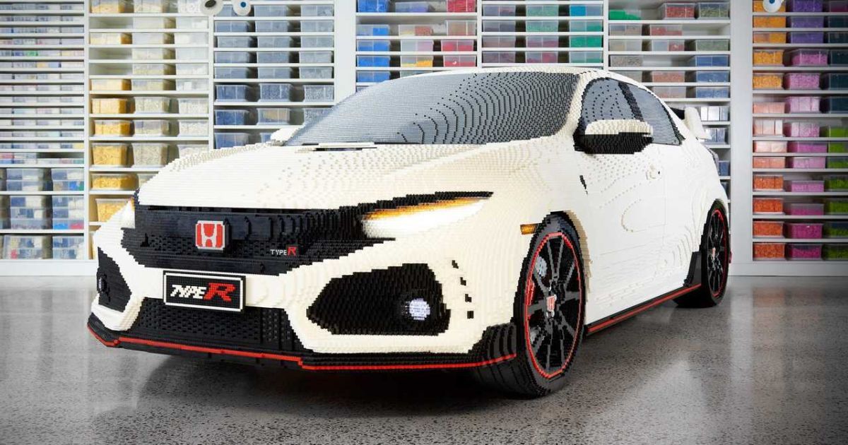 Спортивную Honda Civic отстроили в Lego с рабочей оптикой