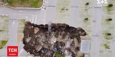 У Неаполі закрили стаціонар для хворих на COVID-19 через 50-метрову яму на парковці лікарні