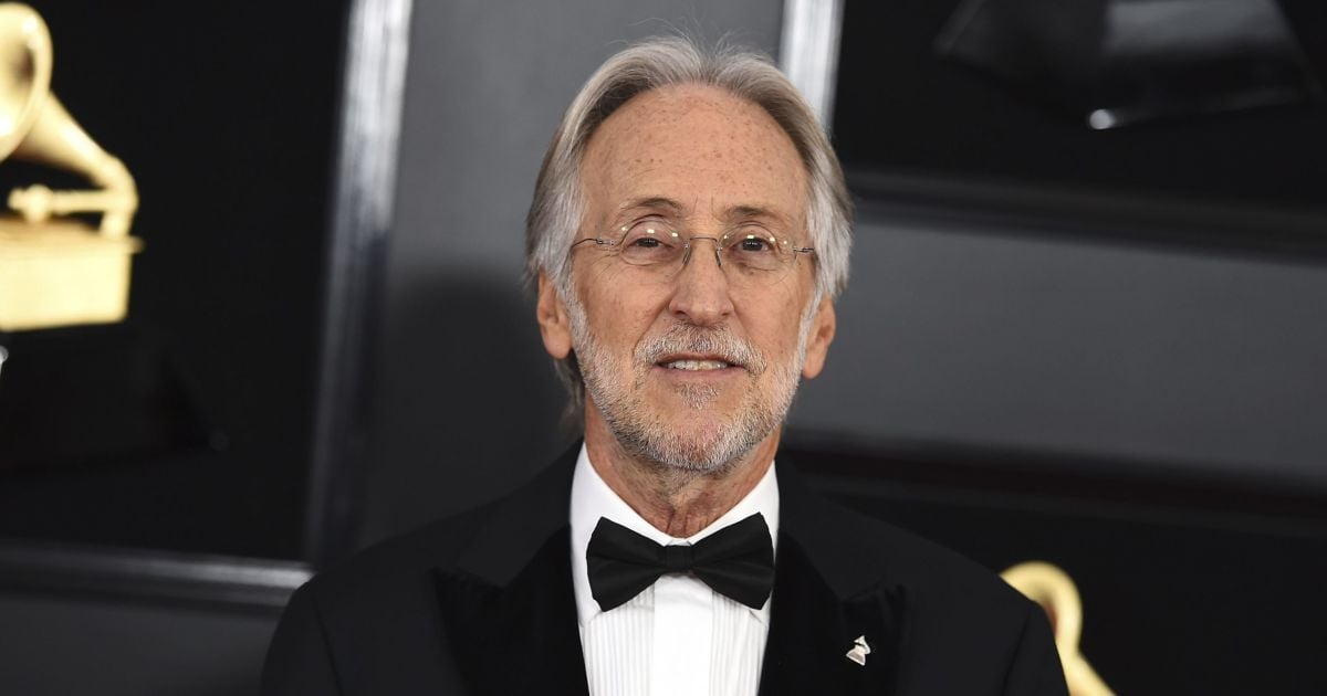 Бывшего руководителя премии "Грэмми" обвинили в изнасиловании певицы