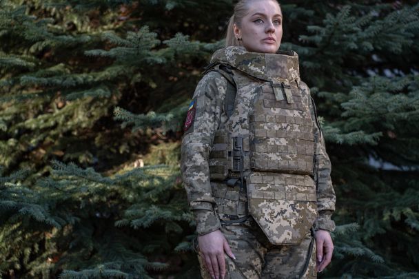 Жіночий бронежилет / © Міністерство оборони України