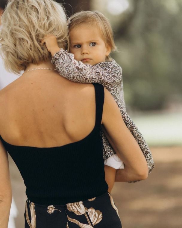 Єлизавета Юрушева з молодшою донькою / © instagram.com/elizaveta.yurusheva