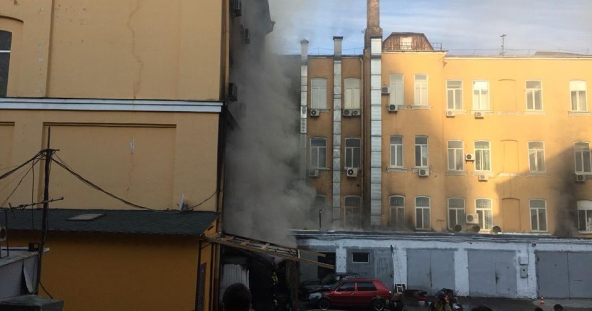 Пожежа біля Олімпійської_3 / © Управление ГСЧС Киева