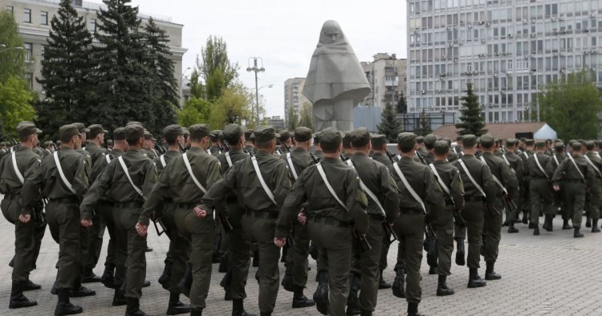 Минобороны не заинтересовано в "уличном" призыве украинцев