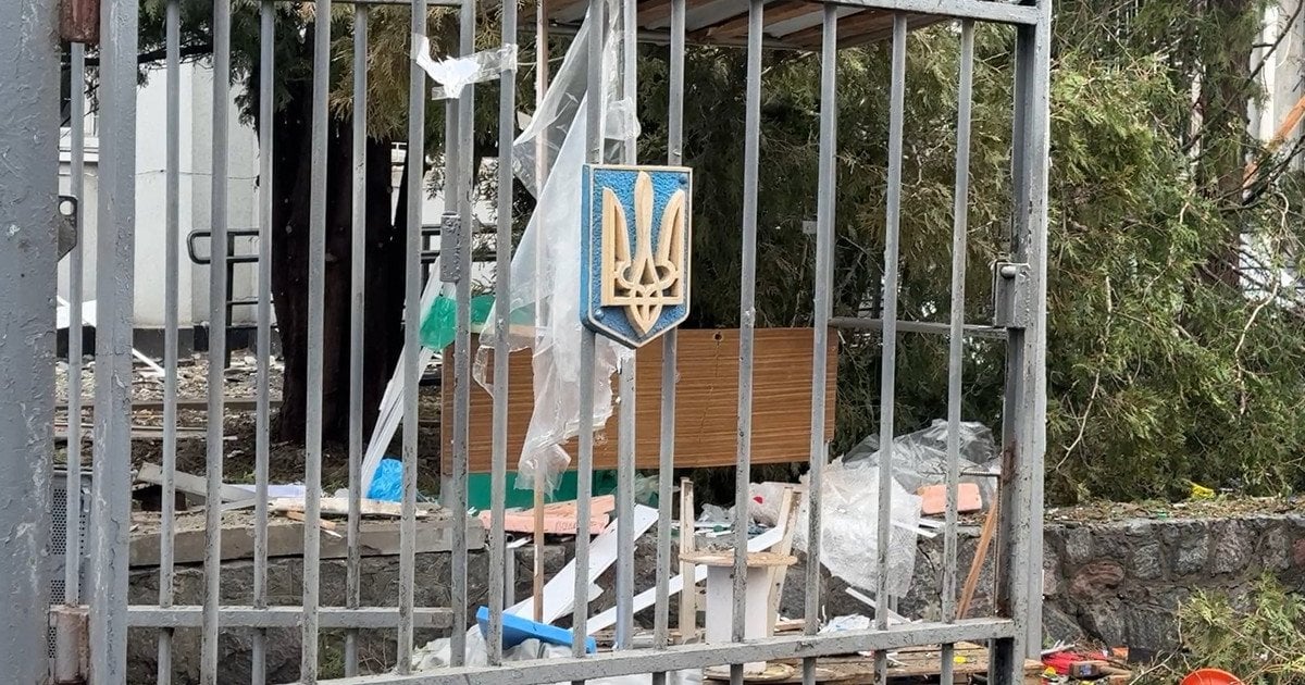 The aftermath of the Russian strike on the Territorial Center of Recruitment in Sumy, March 18