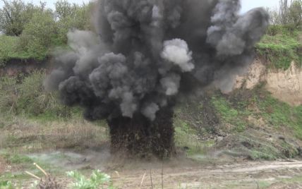 Жителей Киева и области предупредили о взрывах: какая причина
