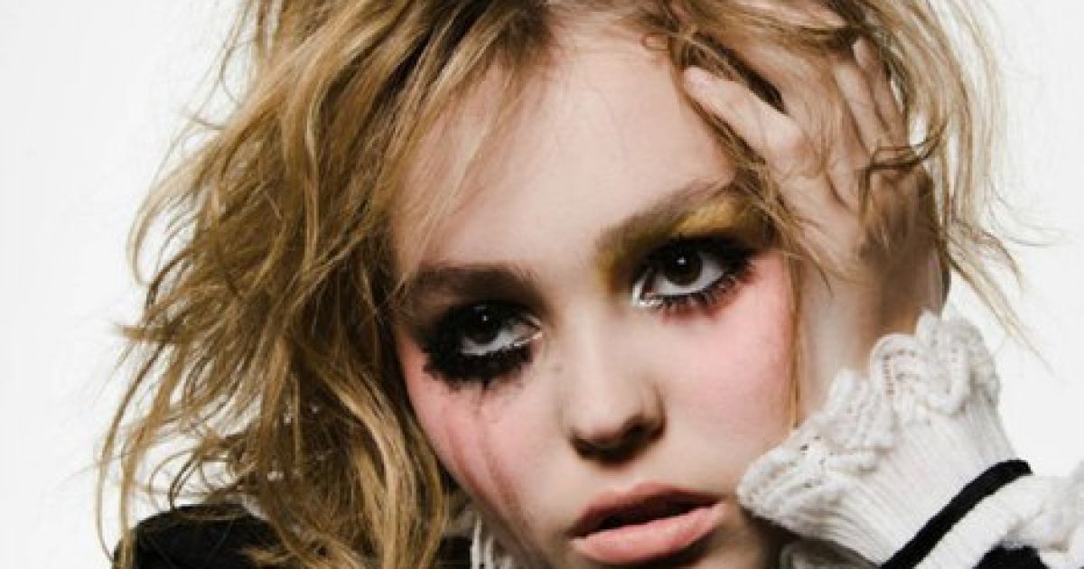 Лили-Роуз Депп снялась для VOGUE Paris / © vk.com/clublilyrose