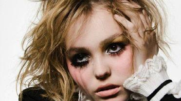 Лили-Роуз Депп снялась для VOGUE Paris / © vk.com/clublilyrose