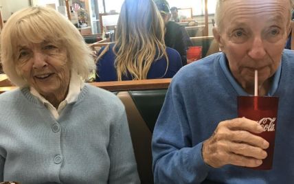 В США подружжя прожило 65 років разом і померло від коронавірусу в один день