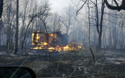 Дождь помог взять под контроль пожар в Чернобыльской зоне: очаги вблизи Припяти потушили